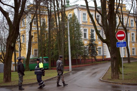 Подозреваемая в совершении взрыва около КГБ хотела напугать его сотрудников.