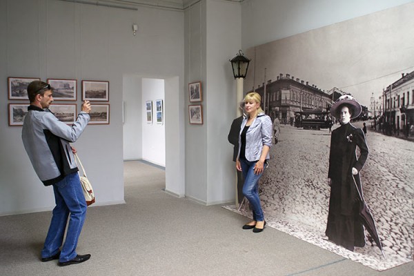 Выставка «Витебск: портрет на фоне времени» открылась в краеведческом музее. Фото Сергея Серебро