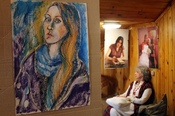 Выставку портретов в Витебском областном краеведческом музее представила студия «Студия Лео-Лео». Фото Юрия Шепелева
