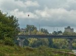 Мірон вывесіў сцяг над Дзівной. Фота Сержука Серабро