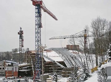 Віцебск. Над амфітэатрам узводзяць дах. Фота Сержука Серабро