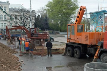 Віцебск. На плошчы Свабоды працягваюцца земляныя працы. Фота Сержука Серабро