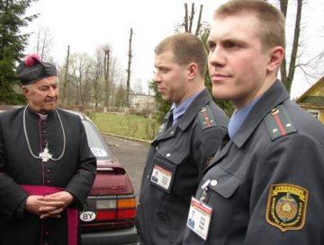 Ксенз Йозас Булька и учатковые. Фото Натальи Партолиной