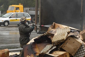 Пожар в автофургоне Городокской птицефабрики. Витебск. Фото Сергея Серебро