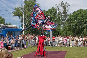 Торжественное октрытие скульптурной композиции «Уличный клоун». Витебск. Фото Сергея Серебро