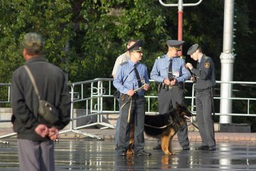 Милиция обеспечивает безопастность на «Славянском базаре в Витебске». Фото Сергея Серебро