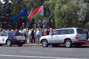 Торжественное шествие, посвященное Дню Независимости и 65-летию освобождения Беларуси от немецко-фашистских захватчиков. Фото Сергея Серебро