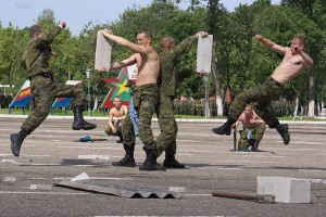 День десантника в 103-й гвардейской мобильной бригаде. Витебск. Фото Сергея Серебро