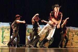 IFMC-2009. Хореографическая буффонада «Хучи-кучи». Dance-company «Бойцовский клуб». Фото Сергея Серебро