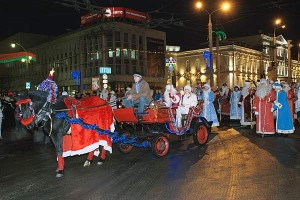 ь/2009   19:51 В Витебске сегодня зажгли огни на главной городской елке. Фото Сергея Серебро