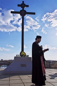 У гадавіну Чарнобыльскай аварыі ў Віцебску адслужылі малебен. Фота Сержука Серабро