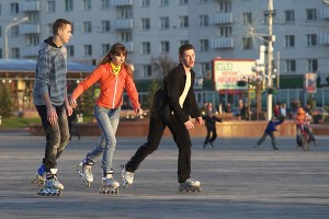 На плошчы Перамогі ў Віцебску ўключаюць фантаны. Фота Сержука Серабро