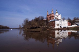 В Витебске продолжается паводок на реках Двина и Витьба. Фото Сергея Серебро