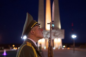 Репетиция парада в Витебске в честь 65-летия победы в Великой отечественной войне. Фото Сергея Серебро