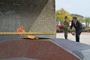 Александр Косинец открыл реконструированную площадь Победы в Витебске. Фото Сергея Серебро