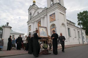 З Віцебска ў Полацк рушыў хрэсны ход. Фота Сержука Серабро