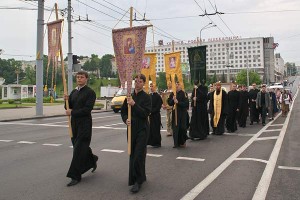 З Віцебска ў Полацк рушыў хрэсны ход. Фота Сержука Серабро