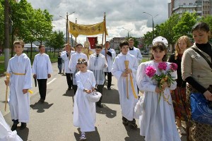 Працэсія  Божага  Цела ў Віцебску. Фота Сержука Серабро