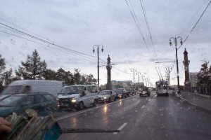 Огромная пробка в центре Витебска. Фото Сергея Серебро