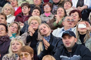 Александр Солодуха собрал на стадионе в Витебске 5000 зрителей. Фото Сергея Серебро