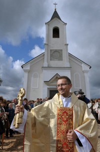 У Расонах адчыніўся новы касцёл. Фота: брат Карнэлій Консэк