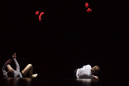 Театр современной хореографии «D.O.Z.SK.I.», Минск. «Ничего общего». Фото Сергея Серебро