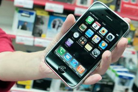 В Орше птушница украла у школьницы iPhone