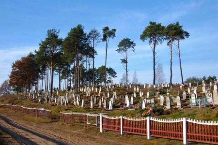 Прыбраныя могілкі ў вёсцы Дунілавічы. Фота Янкі Залескага