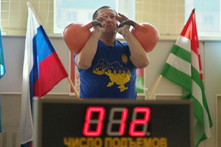 Чемпионат мира и Европы по гиревому спорту начался в Витебске. Фото Сергея Серебро