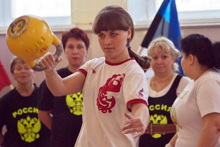 В Витебске продолжается 10-й чемпионат мира и Европы по гиревому спорту. Фото Сергея Серебро