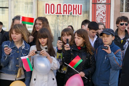 Демонстрация в честь 66-й годовщины Великой Победы в Витебске. Фото Сергея Серебро