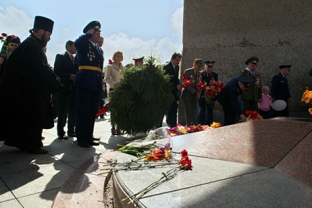 Демонстрация в честь 66-й годовщины Великой Победы в Витебске. Фото Сергея Серебро