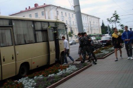 Затрыманне на плошчы Перамогі ў Віцебску. Фота Кастуся Буймова