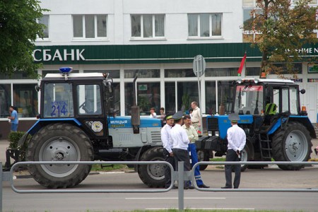 Боевая техника витебской милиции. Фото Сергея Серебро