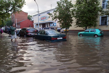 Витебск в очередной раз затопило. Фото Сергея Серебро