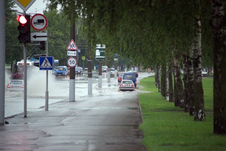 В Витебске тропический ливень и очередные затопления. Фото Сергея Серебро