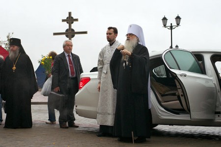 В Витебске совершен чин полного освящения Свято-Успенского собора. Фото Сергея Серебро