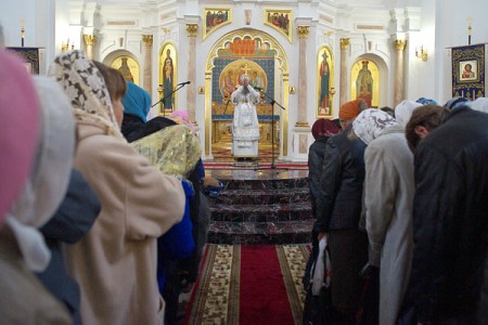 В Витебске совершен чин полного освящения Свято-Успенского собора. Фото Сергея Серебро