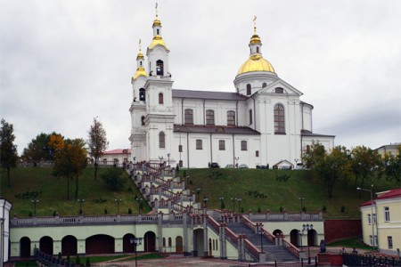 Лестница на Успенскую горку дала трещины. Фото Сергея Серебро