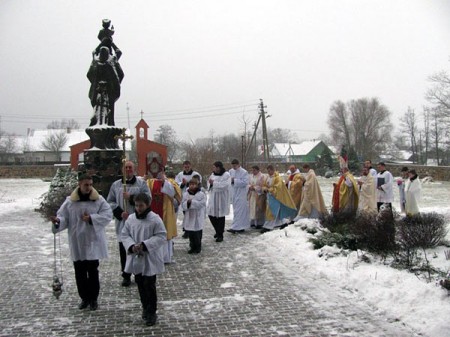 У Мёрах пасвяцілі новага дыякана. Фото кс. Віктара Місевіча