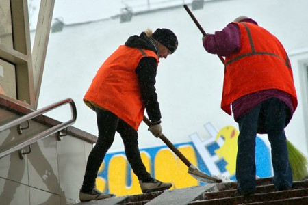 Жители Витебска недовольны качеством уборки снега. Фото Сергея Сергея