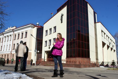 У Віцебскім абласным судзе 10 красавіка прайшло пасяджэнне судовай калегіі, якая павінна была разгледзіць касацыйную скаргу Сяргея Каваленкі. Фота Сержука Серабро