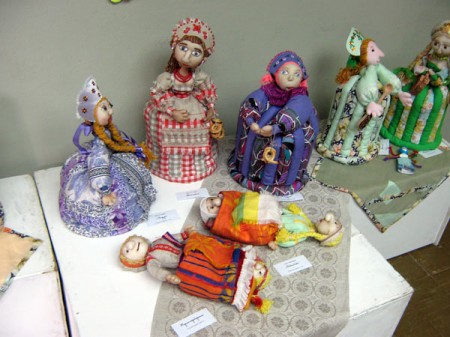 В Ратуше - выставка кукол. Фото Натальи Партолиной