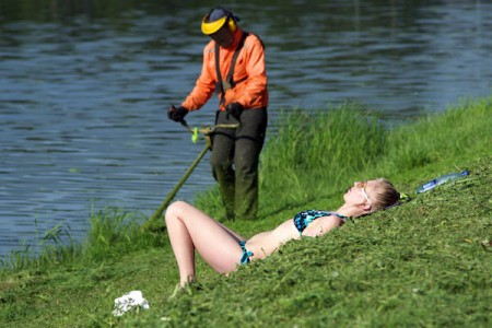 У Віцебску адкрыўся сезон купання ў фантанах. Фота Сержука Серабро