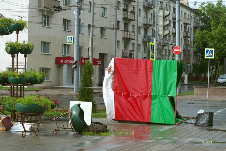 Тропический шторм принес разрушения в Витебск. Фото Сергея Серебро