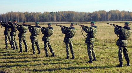 В Поставском районе на месте гибели вертолетчиков и журналистов открыли памятник. Фото Ольги Громовой - trainer.by