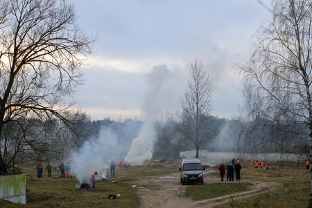 В Витебске авральными методами асфальтируют улицу имени Максима Горького. Фото Сергея Серебро