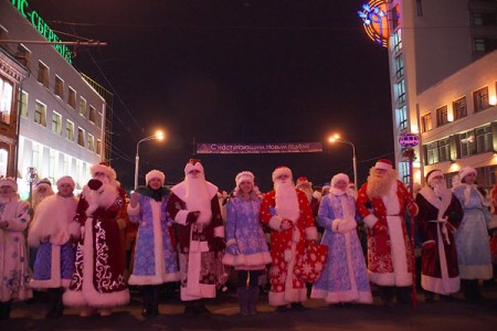 У Віцебску прайшло традыцыйнае шэсце Дзядоў Марозаў. Фота Сержука Серабро