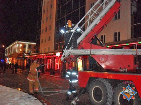 Пожар на площади Победы в Витебске. Фото МЧС