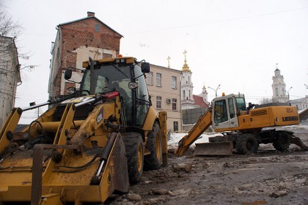 Гістарычны цэнтар Віцебска зноў пад каўшом экскаватара. Фота Сержука Серабро